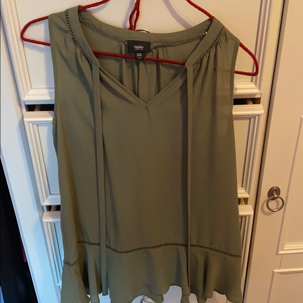 green mossimo top